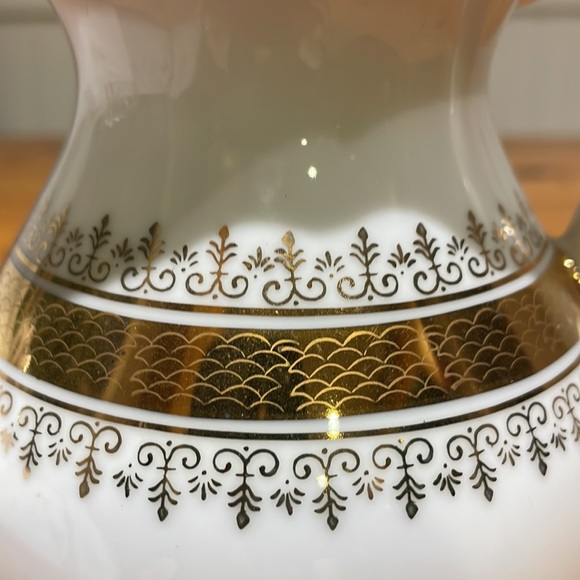 Vintage Andre Richard white w Gold design porcelain mini water pitcher - Picture 3 of 10